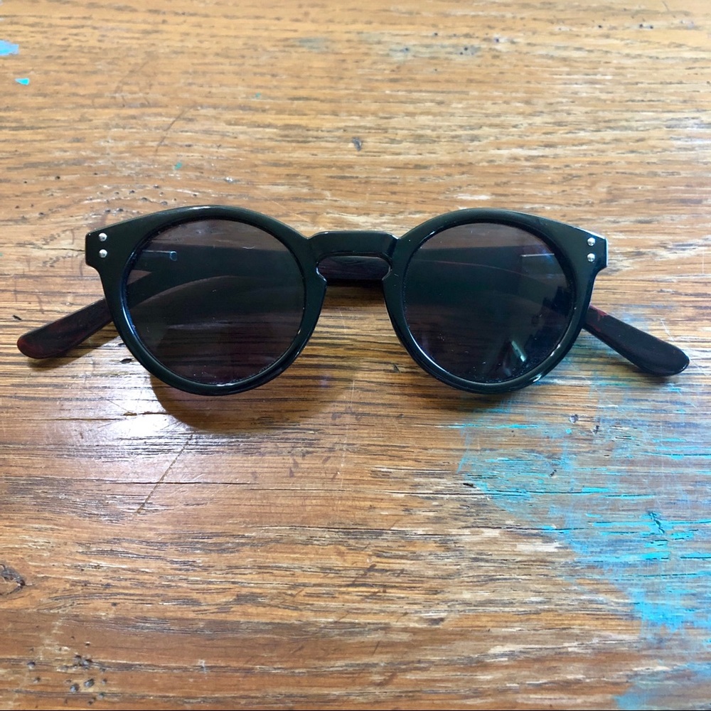 FREE WITH ANY BUNDLE! Girls sunglasses